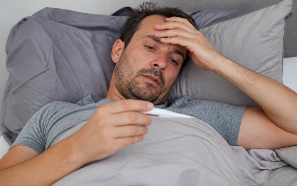 40 de fievre adulte : causes, symptômes et quand consulter